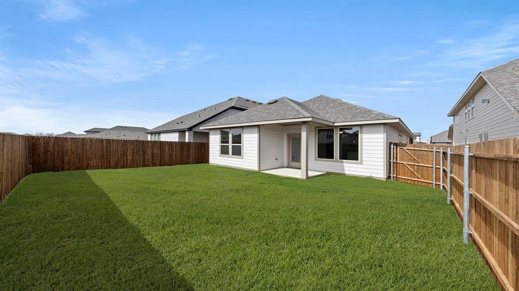 30. 1705 Meadow Crest - Back (2)