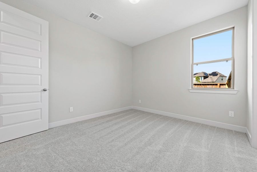 Spacious, unfurnished interior of a new home in Candela, Richmond (Image 27).