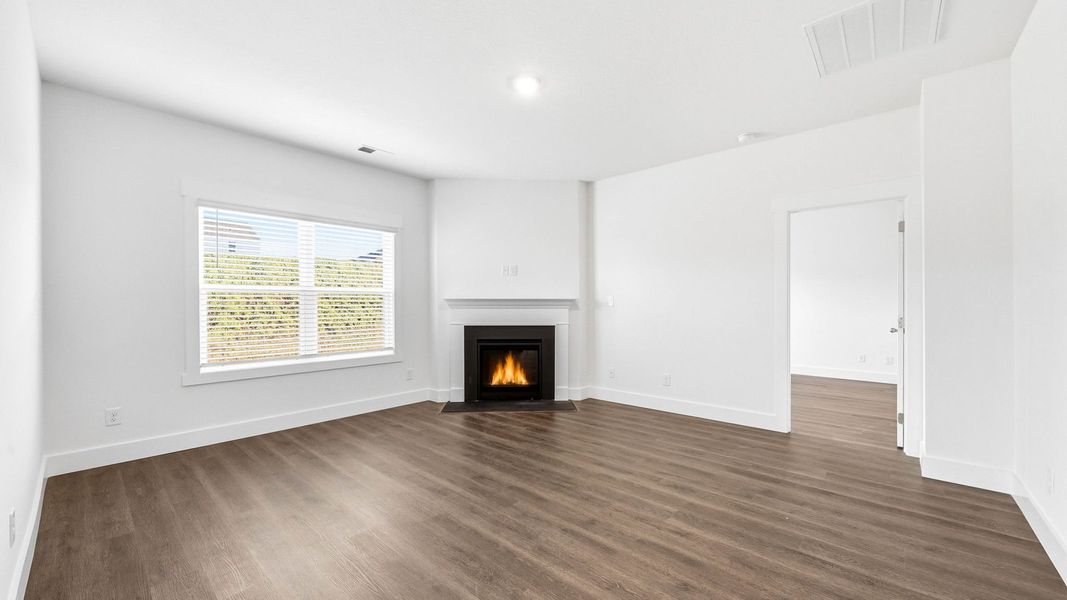 Spacious, unfurnished interior of a new home in Fieldcrest Acres, Blountville (Image 9).