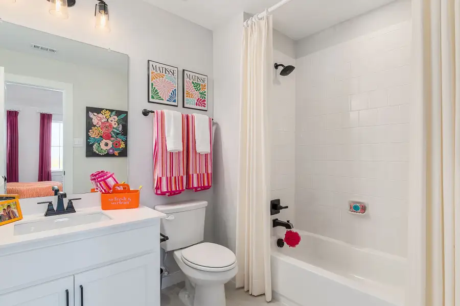 Plan 1542 Secondary Bathroom Representative Photo by American Legend Homes Plan 1542 Secondary Bathroom Representative Photo by American Legend Homes