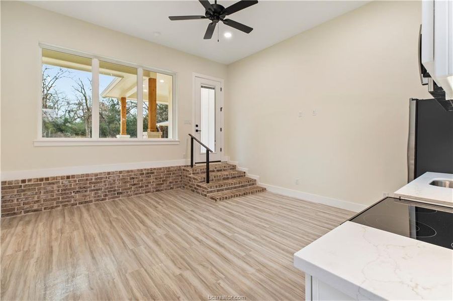 Spacious, unfurnished interior of a new home in , Franklin (Image 35).