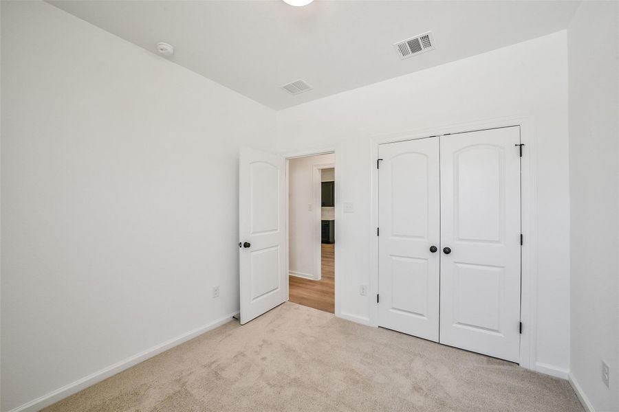 Spacious, unfurnished interior of a new home in Mostyn Springs, Magnolia (Image 17).