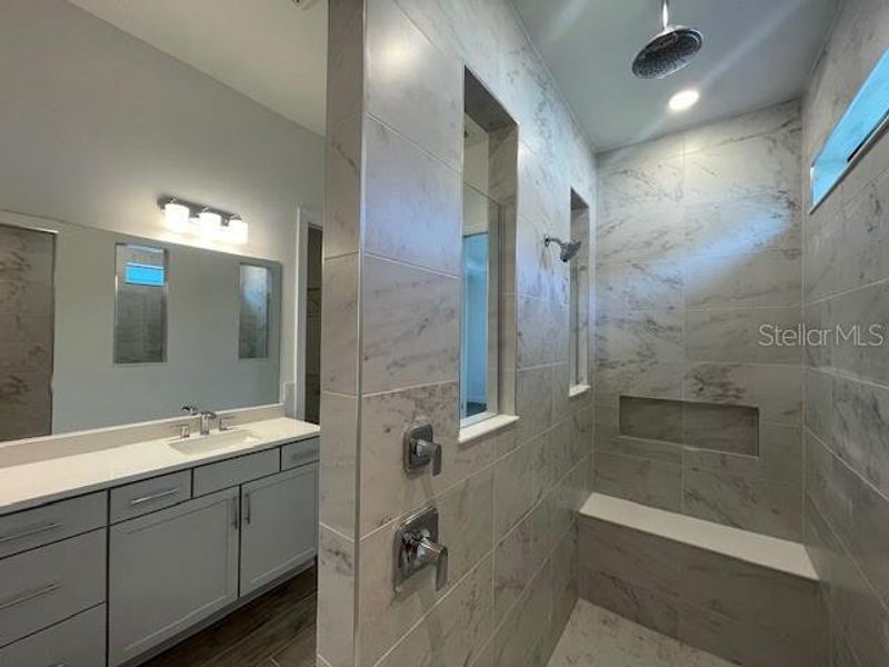 Furnished interior view inside a new home in Del Webb Catalina, Lakewood Ranch (Image 28).