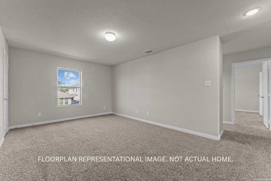 Spacious, unfurnished interior of a new home in Agave, San Antonio (Image 15).