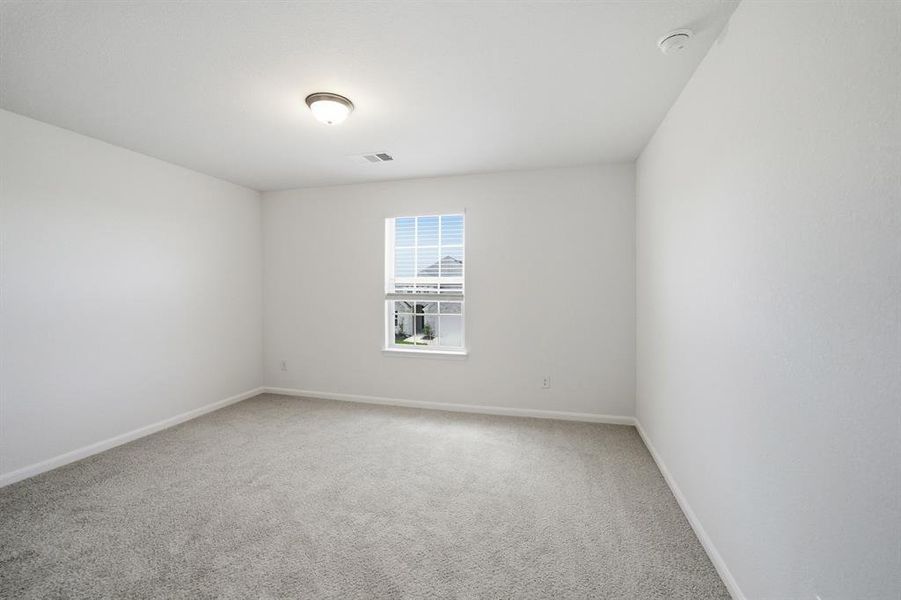 Spacious, unfurnished interior of a new home in Westridge, Princeton (Image 18).