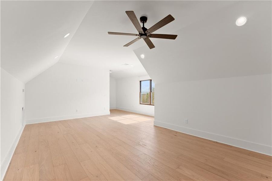 Spacious, unfurnished interior of a new home in , Gainesville (Image 37).