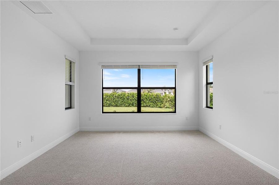 Spacious, unfurnished interior of a new home in Cresswind Lakewood Ranch, Lakewood Ranch (Image 32). Spacious, unfurnished interior of a new home in Cresswind Lakewood Ranch, Lakewood Ranch (Image 32).