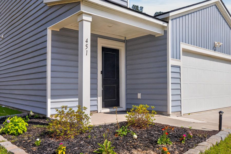 Exterior details and patio area of a home in Cypress Preserve, Moncks Corner (Image 4).