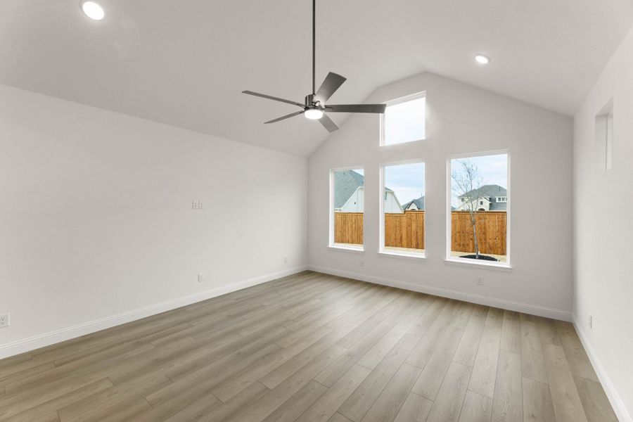 Spacious, unfurnished interior of a new home in Creekview Meadows, Pilot Point (Image 12).