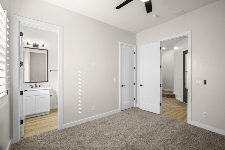 Representative unfurnished interior of a home built from the Pine Hurst by LEH. Homes in Emerald Estates, El Paso (Image 42). Representative unfurnished interior of a home built from the Pine Hurst by LEH. Homes in Emerald Estates, El Paso (Image 42).