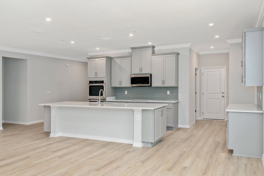 Representative furnished interior of a home built from the Drexel by Maronda Homes in Bellview Pointe, Bellview (Image 19).
