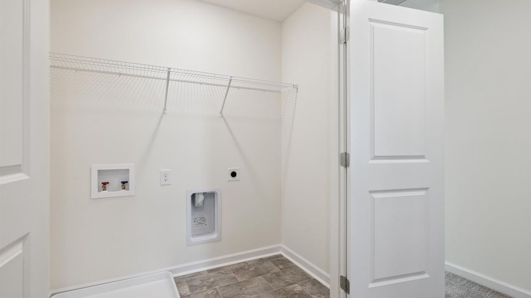 Spacious, unfurnished interior of a new home in Cherokee Crossing, Kodak (Image 19).