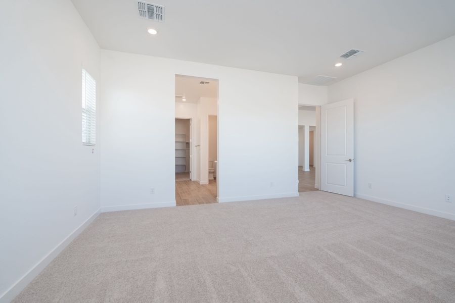 Spacious, unfurnished interior of a new home in Abel Ranch, Goodyear (Image 11). Spacious, unfurnished interior of a new home in Abel Ranch, Goodyear (Image 11).