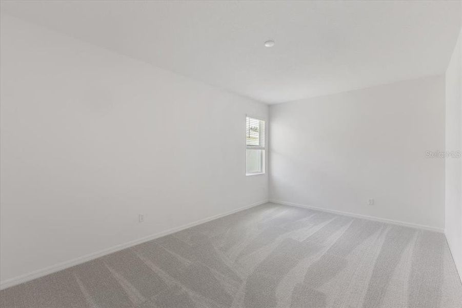 Spacious, unfurnished interior of a new home in Leela Reserve, Tavares (Image 9).