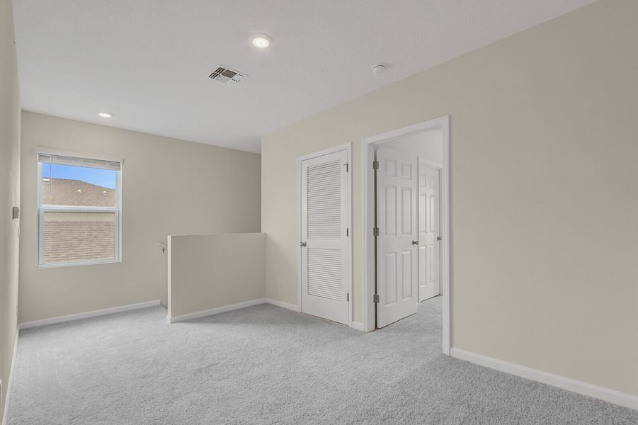 Spacious, unfurnished interior of a new home in , Port St. Lucie (Image 29).