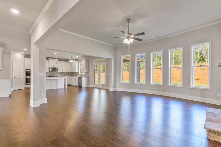 Spacious, unfurnished interior of a new home in Thalley Creek Estates, Cumming (Image 20).