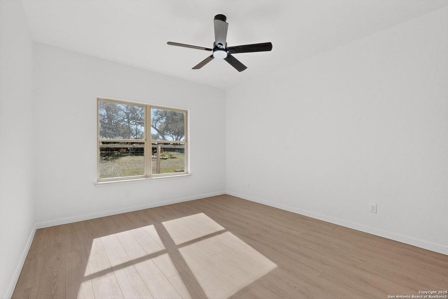 Spacious, unfurnished interior of a new home in , Spring Branch (Image 33).