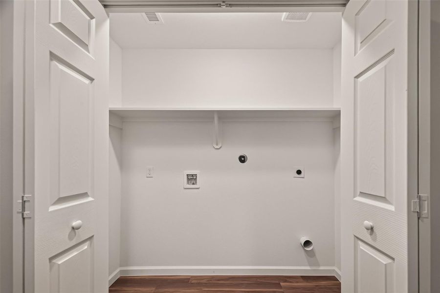 Spacious, unfurnished interior of a new home in , Houston (Image 28). Spacious, unfurnished interior of a new home in , Houston (Image 28).