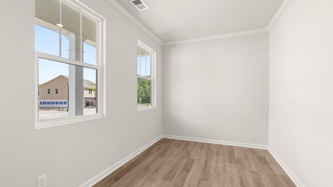 Spacious, unfurnished interior of a new home in Northwoods at Mirror Lake, Villa Rica (Image 25).