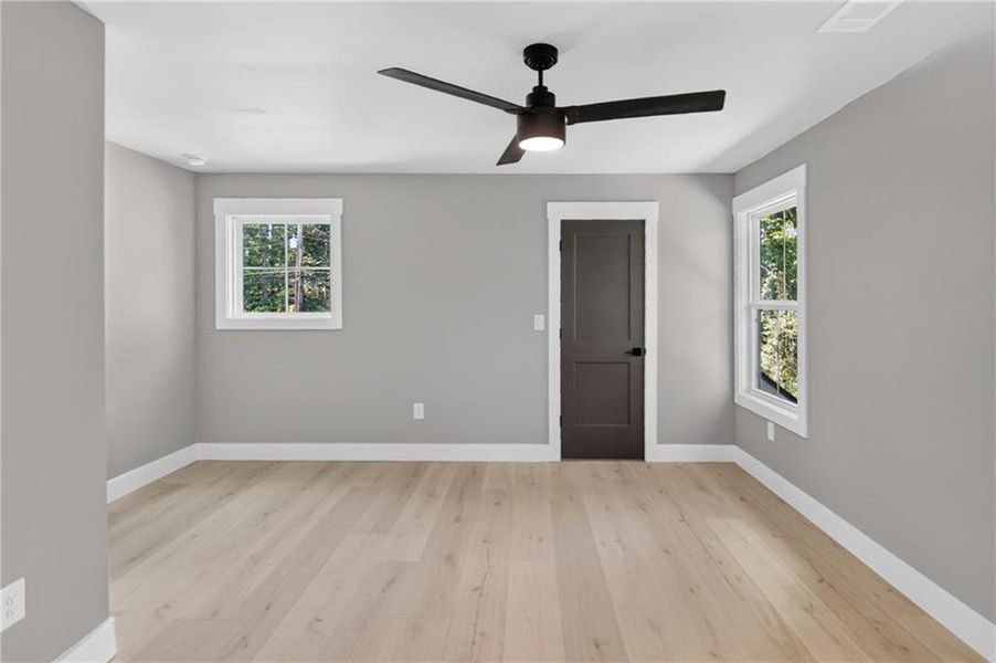 Spacious, unfurnished interior of a new home in , Stone Mountain (Image 108).