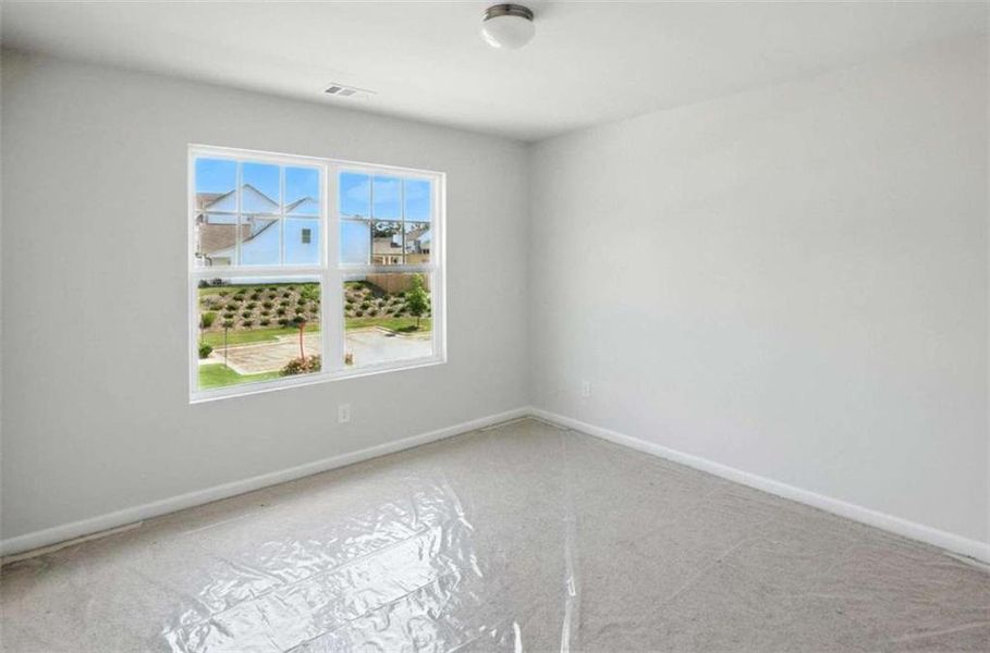 Spacious, unfurnished interior of a new home in Creekside Landing, Dallas (Image 27).