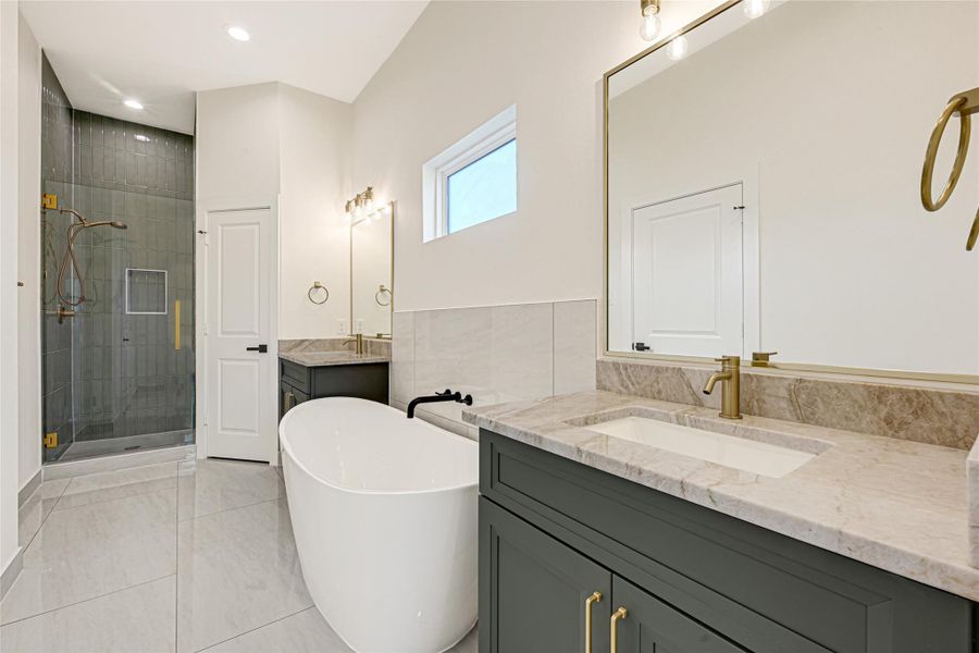 Primary bath with double sinks and soaking tub