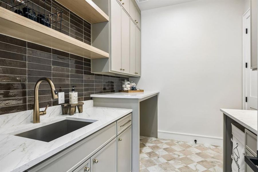 Furnished interior view inside a new home in , Dallas (Image 20). Furnished interior view inside a new home in , Dallas (Image 20).