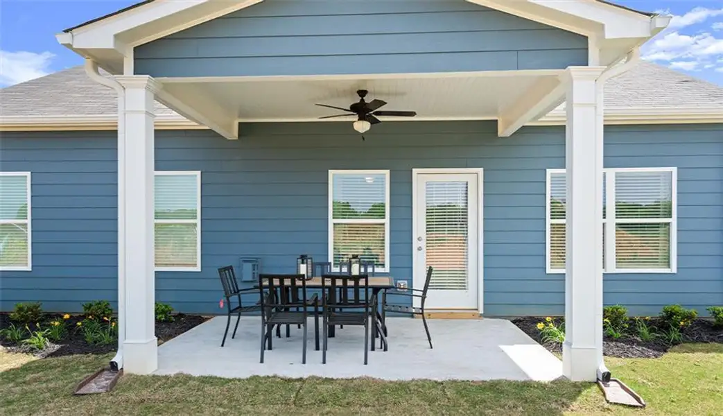 Exterior details and patio area of a home in Saddle Ridge, Calhoun (Image 3).