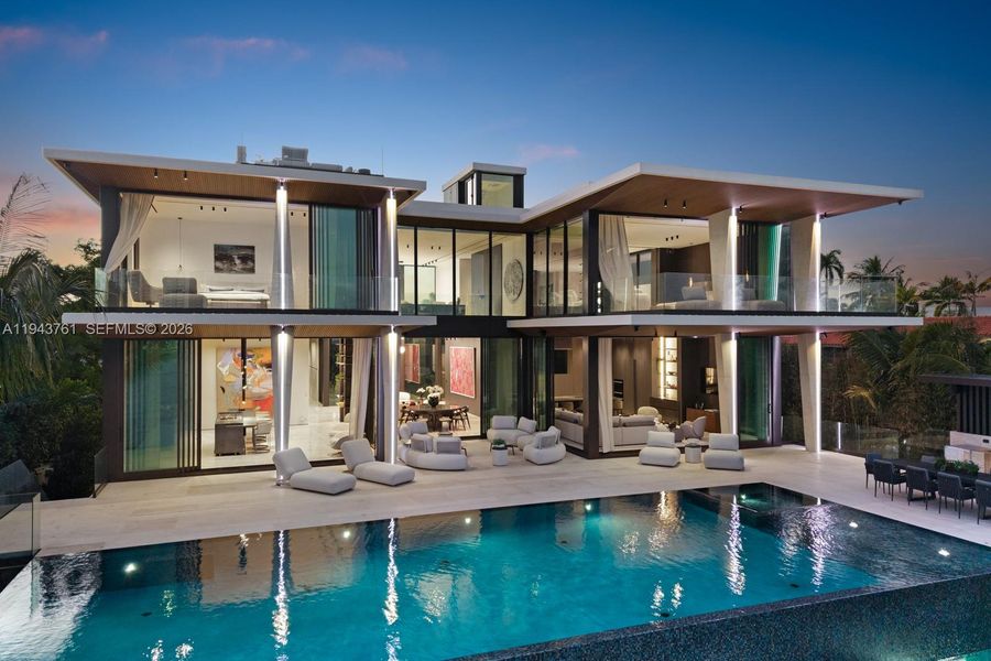 Image 84 of a home in .