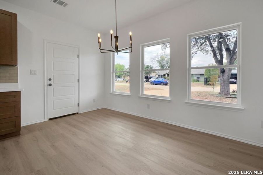 Spacious, unfurnished interior of a new home in , San Antonio (Image 21).