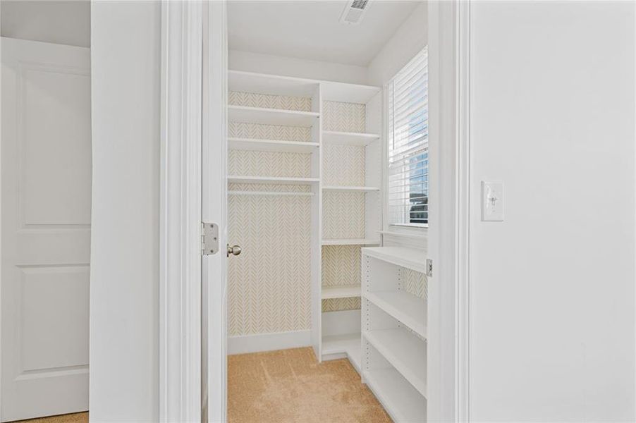 Spacious, unfurnished interior of a new home in , Dallas (Image 46).