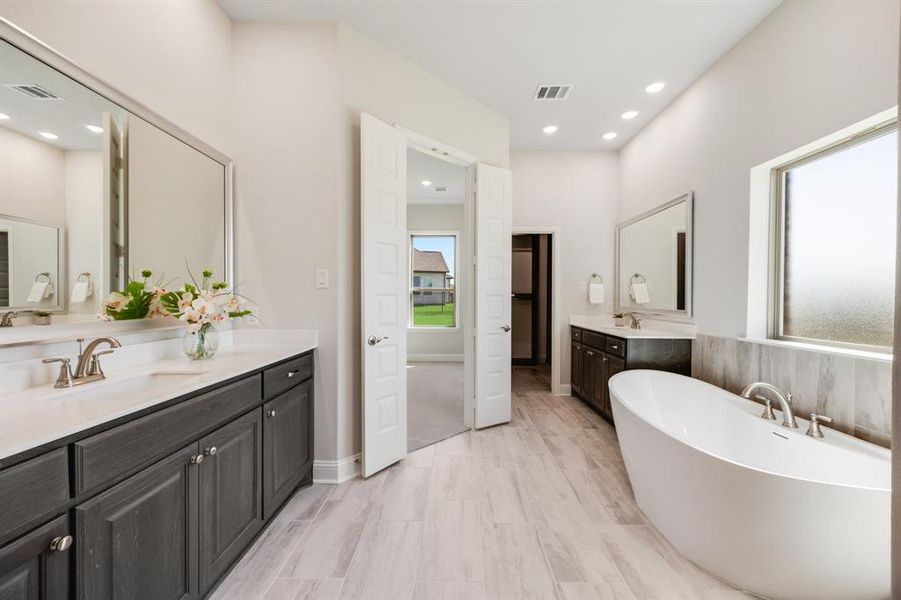 Furnished interior view inside a new home in Heath Golf and Yacht, Heath (Image 14). Furnished interior view inside a new home in Heath Golf and Yacht, Heath (Image 14).