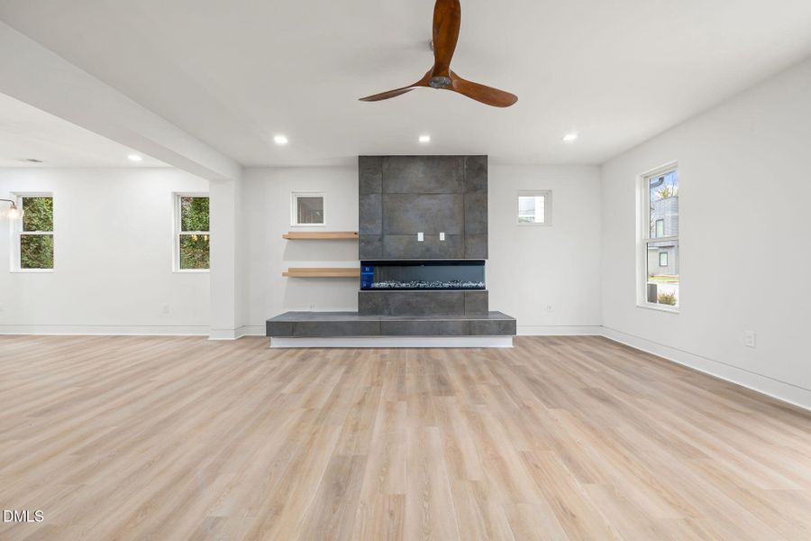 13-web-or-mls-DX3A1412 13-web-or-mls-DX3A1412