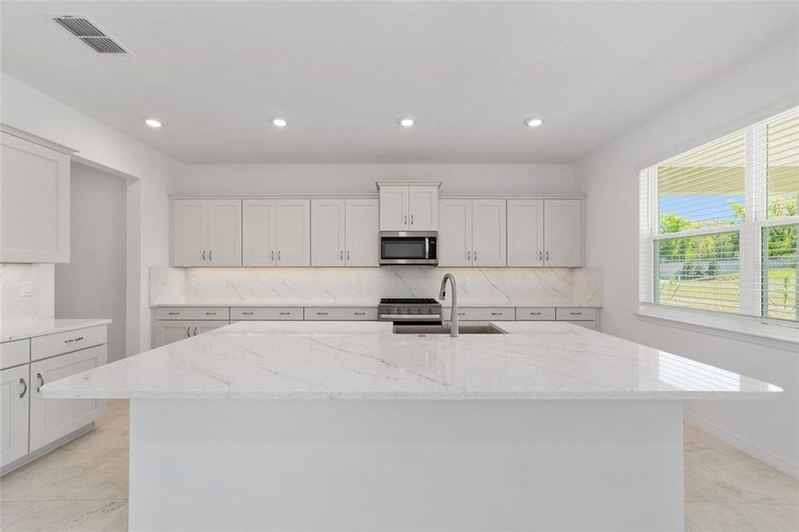 Furnished interior view inside a new home in Calesa Township, Ocala (Image 5).
