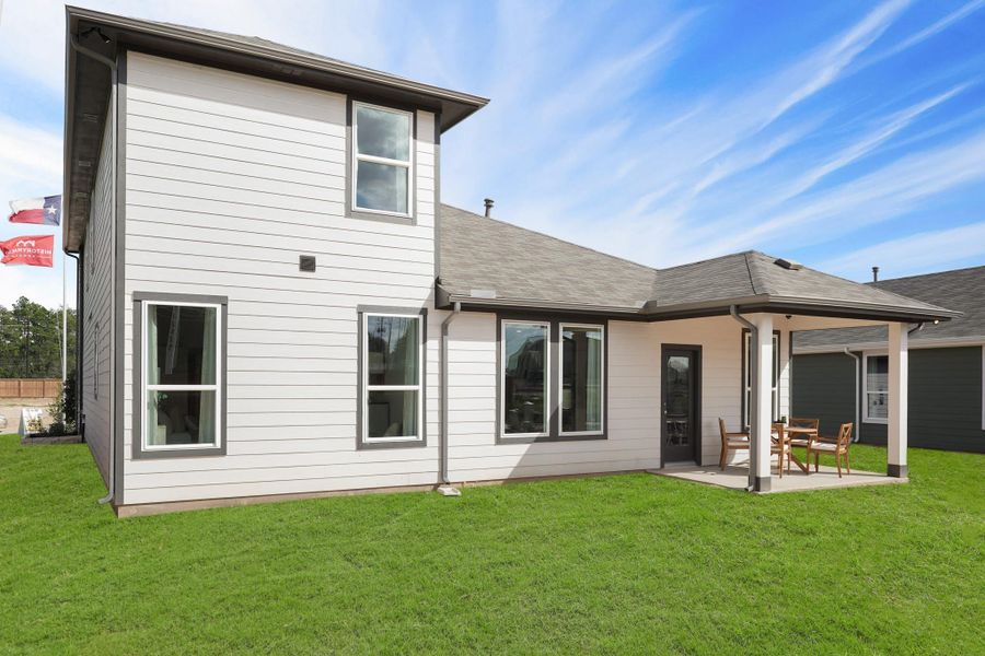 Exterior details and patio area of a home in Colony at Pinehurst, Pinehurst (Image 22).