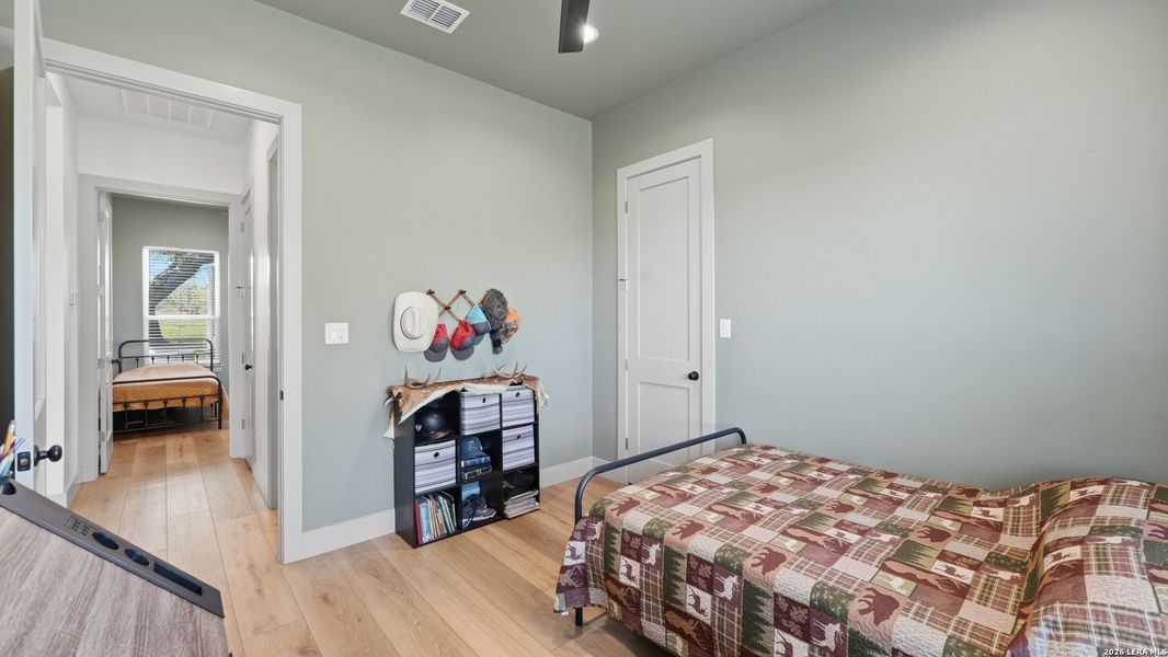 Furnished interior view inside a new home in , Seguin (Image 28).