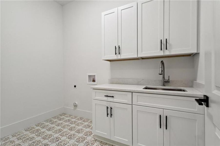 Furnished interior view inside a new home in , Jasper (Image 19).