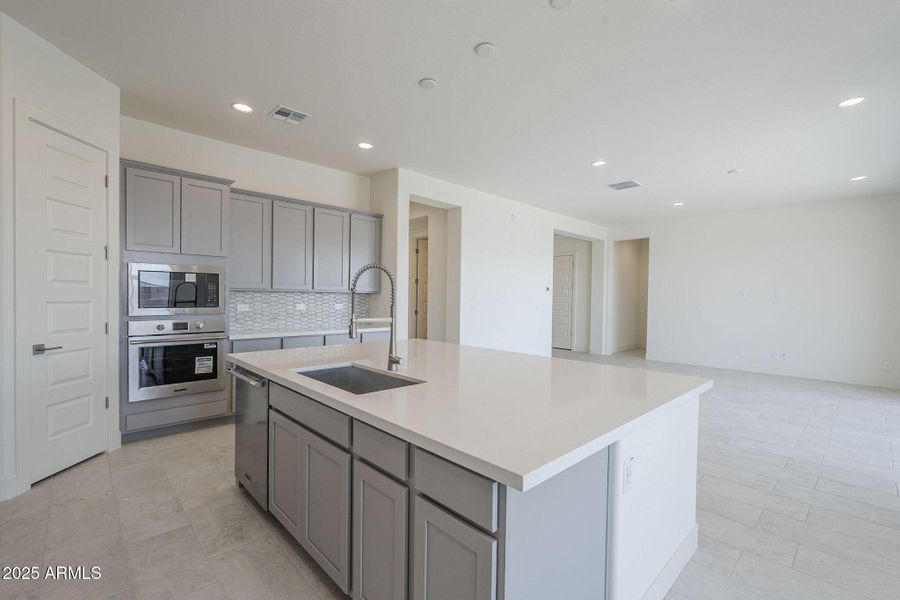 19-web-or-mls-Mulberry-19 19-web-or-mls-Mulberry-19