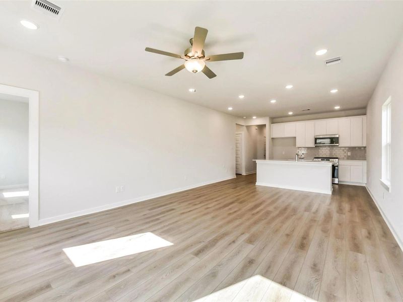 Spacious, unfurnished interior of a new home in The Villages at WestPointe, Dayton (Image 16).