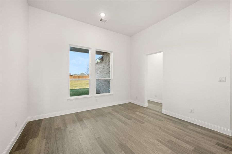 141 Hollinsworth- Dining-1 141 Hollinsworth- Dining-1