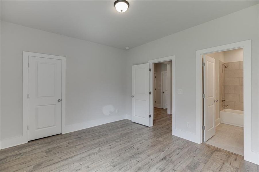 Spacious, unfurnished interior of a new home in , Buford (Image 51).
