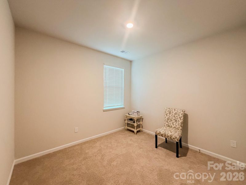 Spacious, unfurnished interior of a new home in , Longs (Image 22).