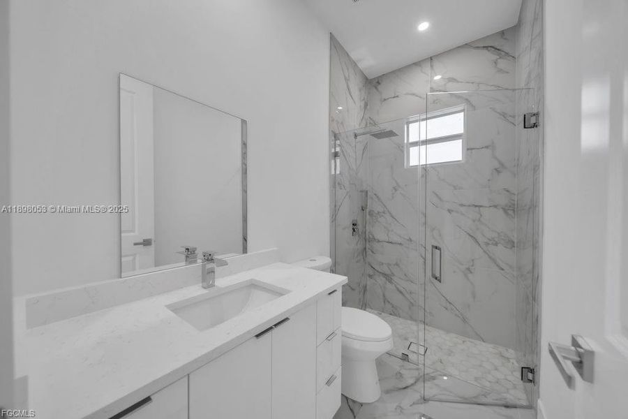 Furnished interior view inside a new home in , Lehigh Acres (Image 12).