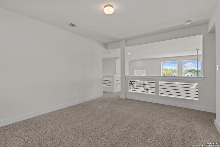 Spacious, unfurnished interior of a new home in Hunters Ranch, San Antonio (Image 22). Spacious, unfurnished interior of a new home in Hunters Ranch, San Antonio (Image 22).