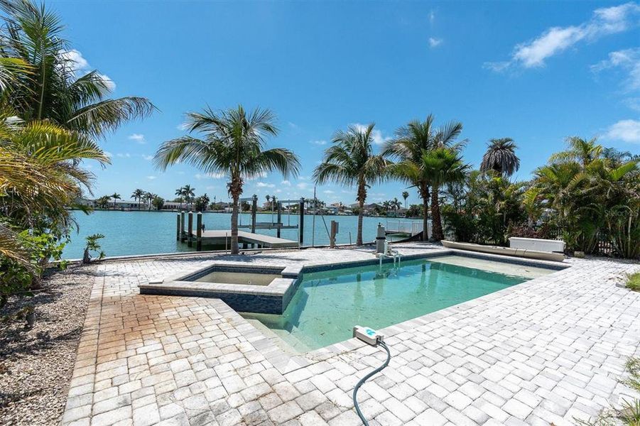 Community amenities in , Madeira Beach (Image 5). Community amenities in , Madeira Beach (Image 5).