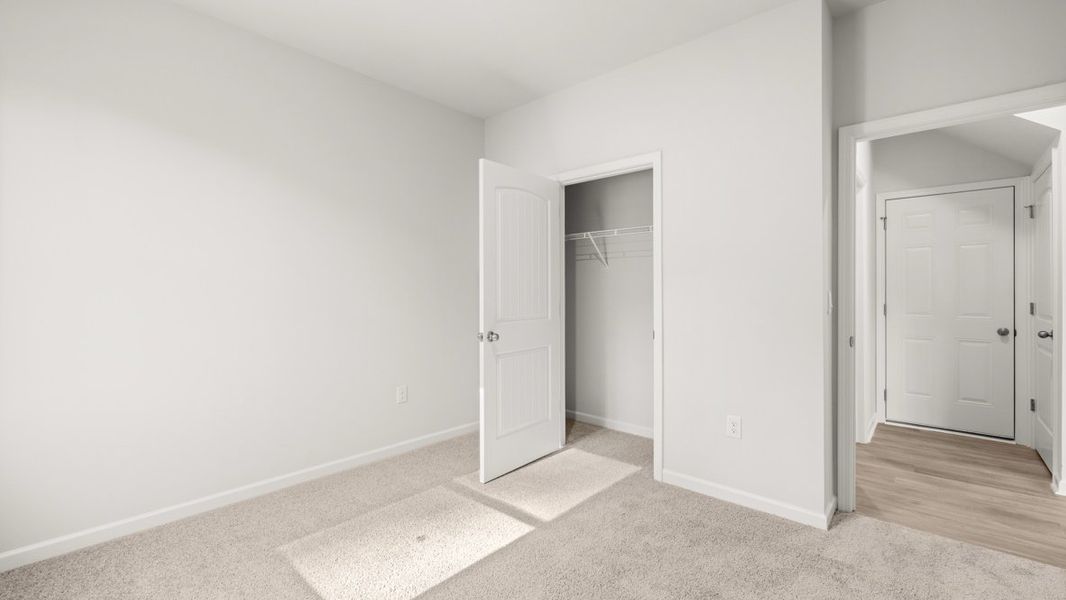 Representative unfurnished interior of a home built from the Hayden by D.R. Horton in Aurora Creek, Dallas (Image 22).