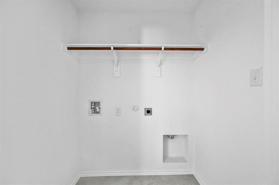 Furnished interior view inside a new home in Wright Farms: Watermill Collection, Dallas (Image 7).