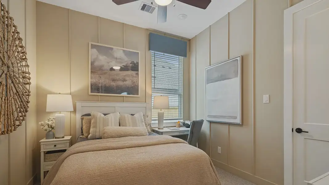 Representative furnished interior of a home built from the Hampton by Chesmar Homes in Wildrye 60', Waller (Image 10).