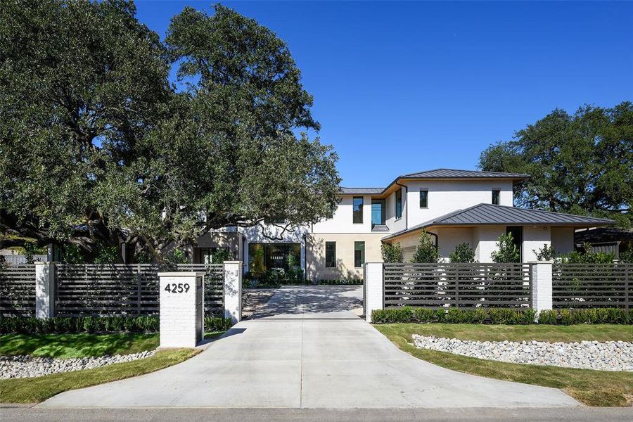 Community amenities in , Dallas (Image 36). Community amenities in , Dallas (Image 36).