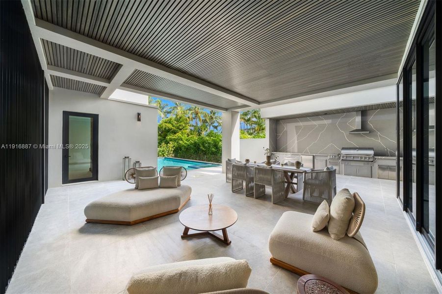 Exterior details and patio area of a home in , Miami (Image 13).